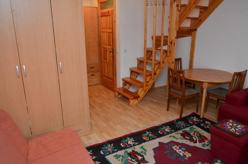 Apartments Ogorjelica Яхорина Экстерьер фото