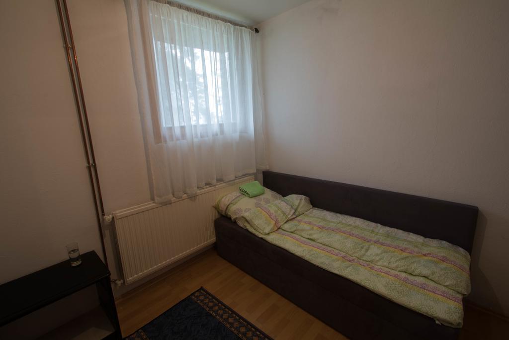 Apartments Ogorjelica Яхорина Экстерьер фото