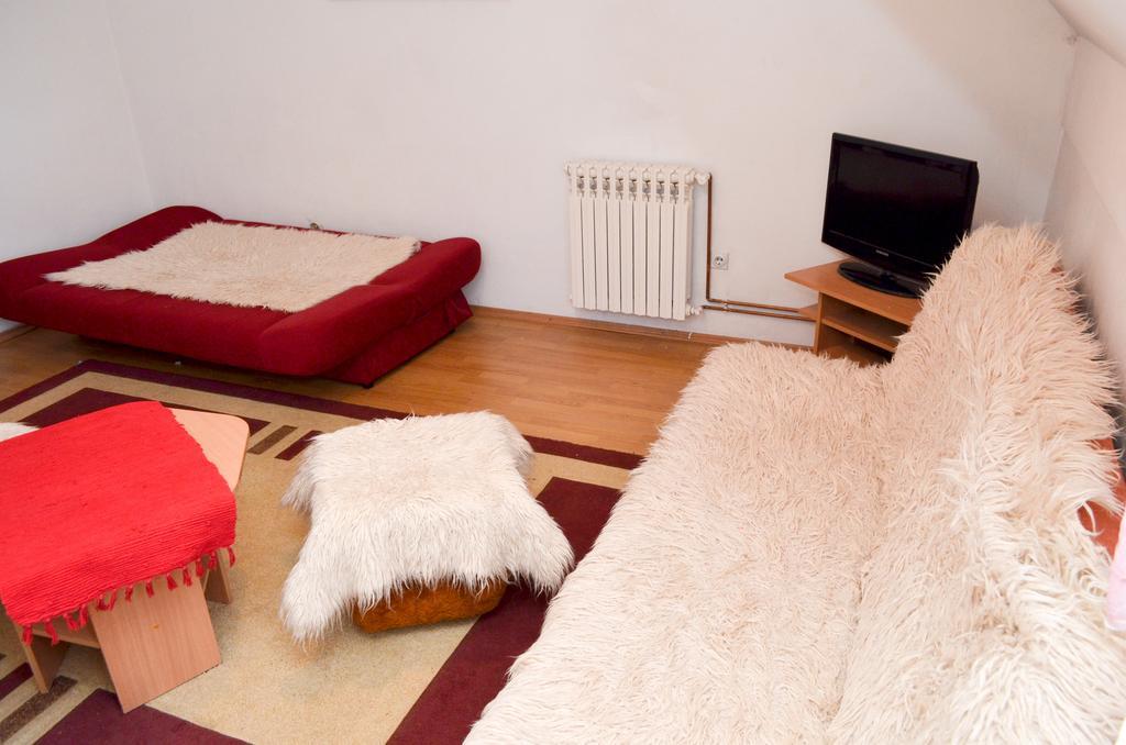Apartments Ogorjelica Яхорина Экстерьер фото